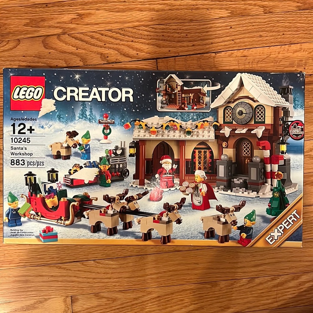 COPY - NEW Santa’s Workshop Lego Set 10245